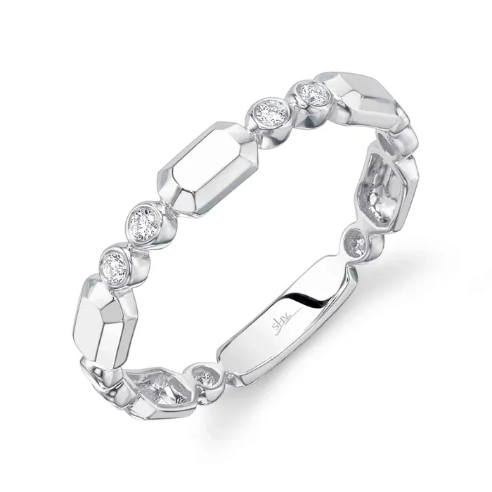 0.06ctw Diamond Bezel Geo Cut Band