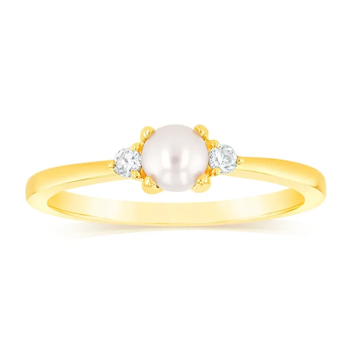 0.48 Carat Freshwater Pearl and Diamond Ring in 9ct Yellow Gold