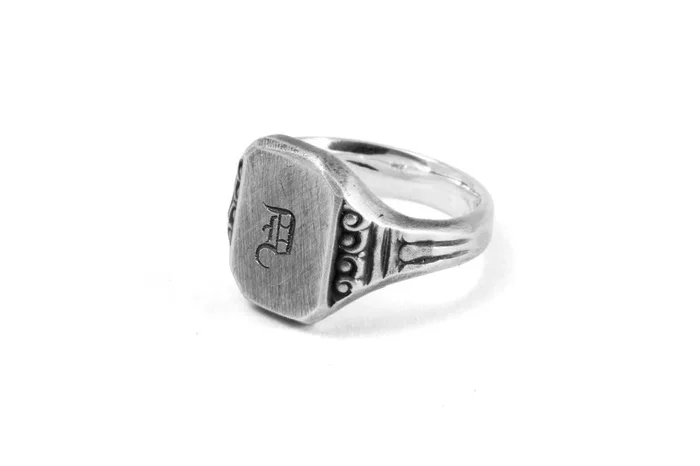 #032 – Signet Ring Varsity Black Letter