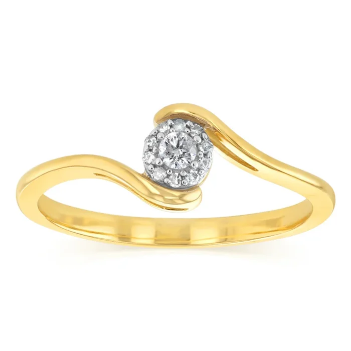 11 Diamond Dress Ring in 9ct Yellow Gold