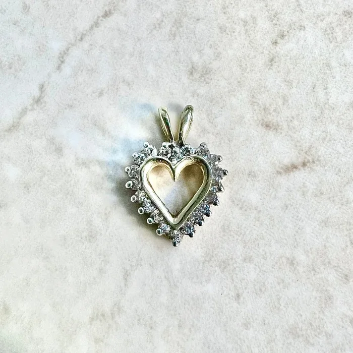 14 Karat Yellow Gold 0.30 Carat Diamond Heart Pendant