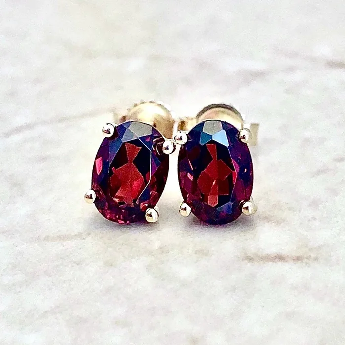 14 Karat Yellow Gold January Birthstone Oval Garnet Stud Earrings