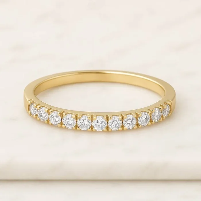 14K Gold Classic Round Cut Wedding Band