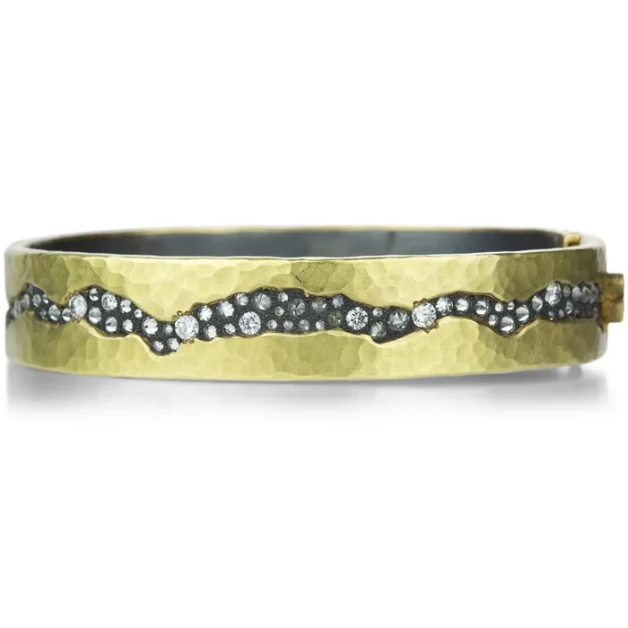 18k Bangle with Diamond Fissure