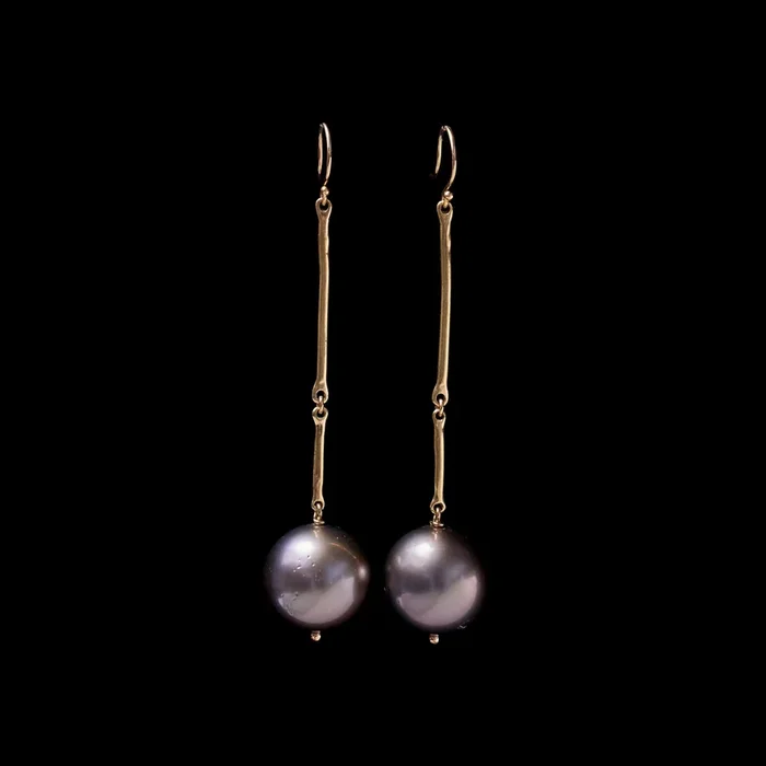 18k Cast Line XL Tahitian Earring