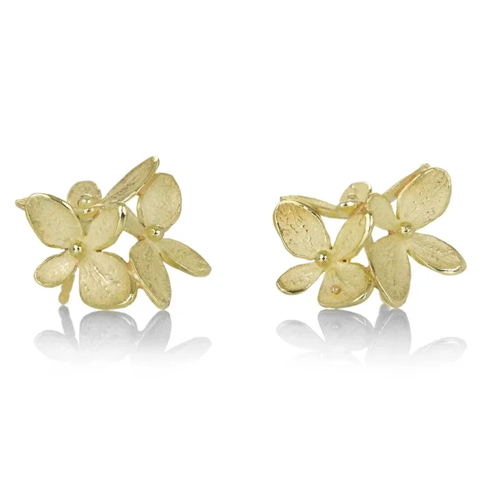 18k Triple Small Hydrangea Stud
