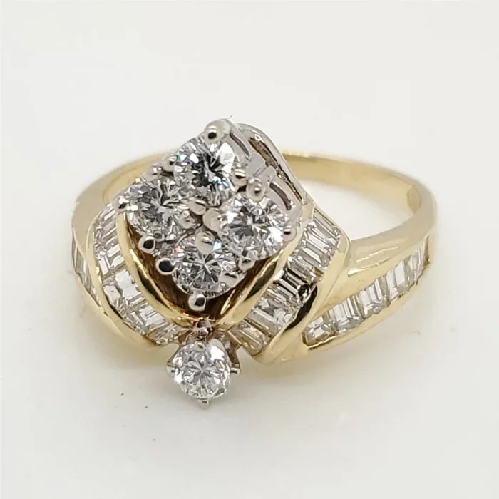 18kt Yellow Gold and Diamond Crown Design Ring