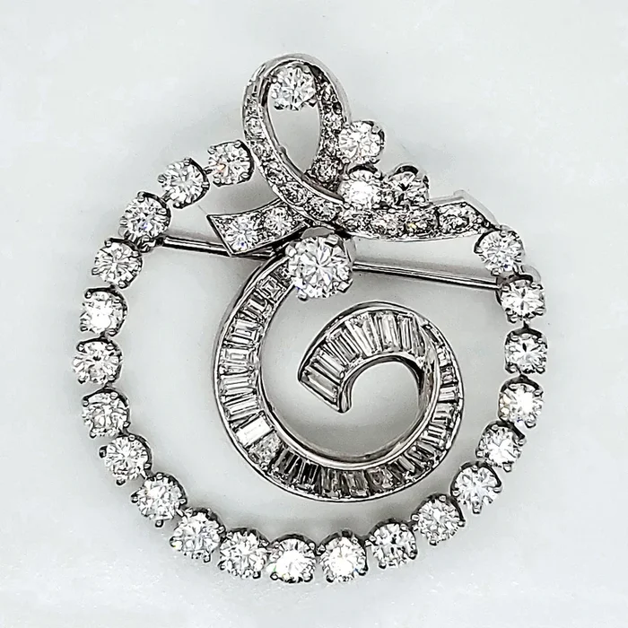 1950S Retro 18kt White Gold Diamond Circle Brooch