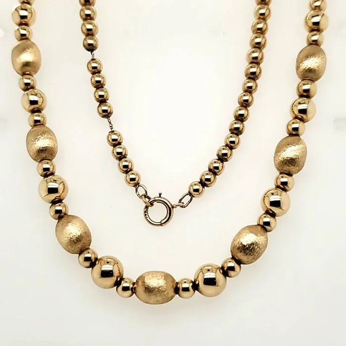 24″” 14Kt Yellow Gold Alternating Bead Necklace.