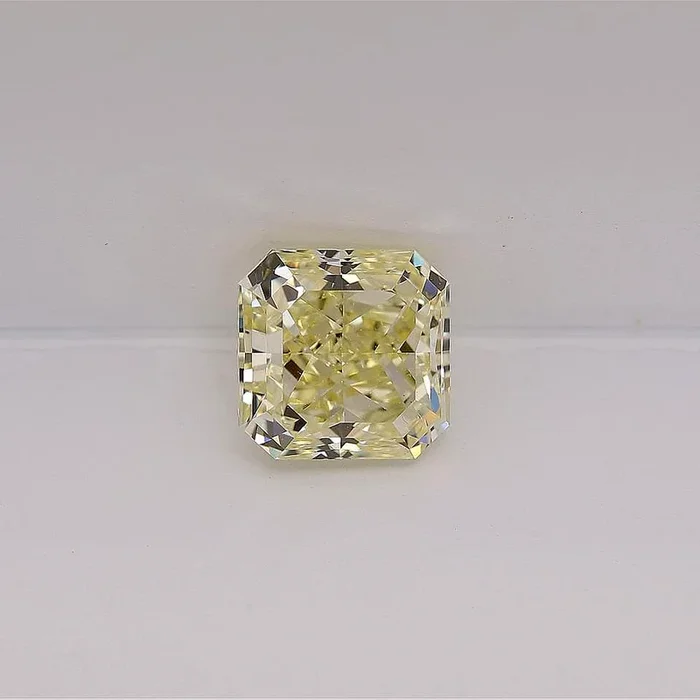 3.25 CRT YZ VS2 RADIANT CUT DIAMOND