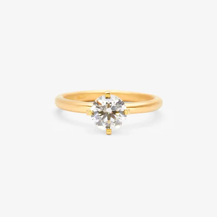 6.3mm White Diamond Noble Ring | R11708W