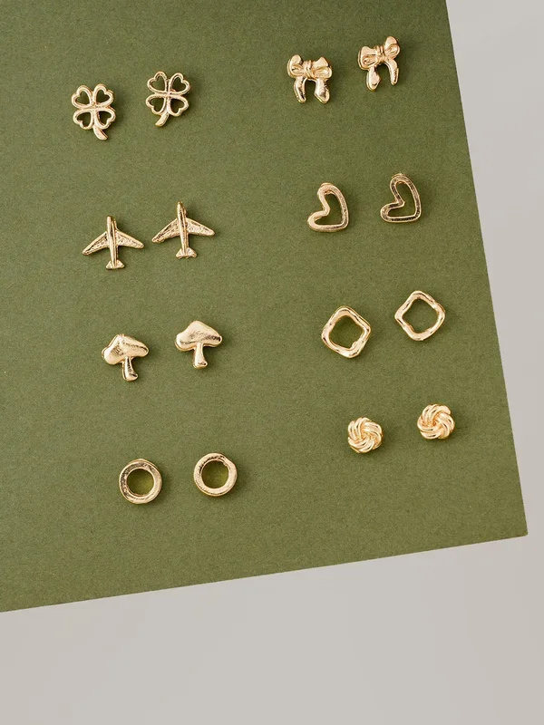 8 Pair Lili stud Earring