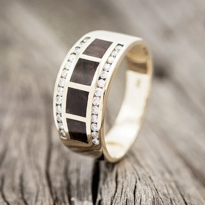 “ALDO” – IRONWOOD & DIAMONDS WEDDING BAND