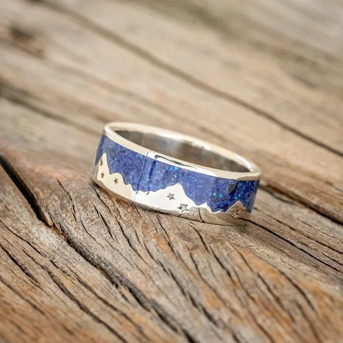 “HELIOS” – LAPIS LAZULI & SLEEPY LAVENDER OPAL MOUNTAIN RANGE WEDDING RING WITH STAR ENGRAVINGS