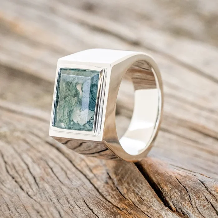 “LENNOX” – FLAT TOP MOSS AGATE WEDDING RING