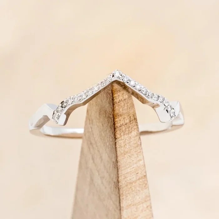 “LUCY IN THE SKY” PETITE – 14K GOLD TRACER WITH DIAMOND ACCENTS