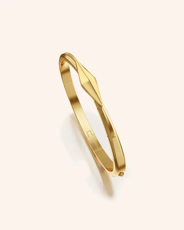“Points North” 18K Yellow Gold Cuff