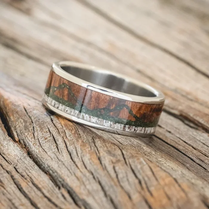 “THE EXPEDITION” – MOUNTAIN ENGRAVED WEDDING RING WITH REDWOOD, MOSS & ANTLER