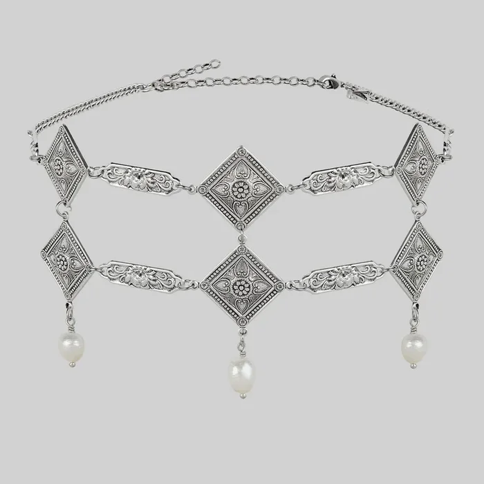 A DEEP LURE. Romantic Pearl Choker – Silver