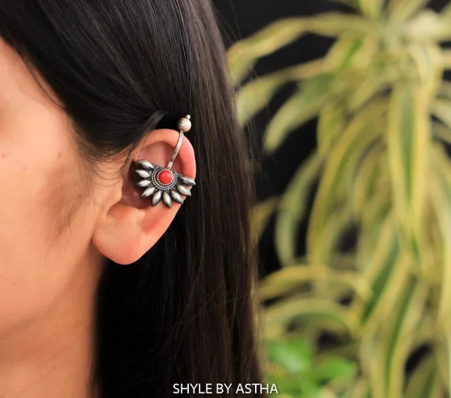 Adya Petal Coral clip on Bugadi