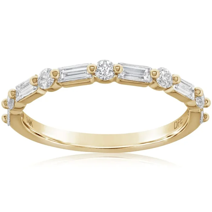 Alternating Baguette & Round Cut Diamond Band