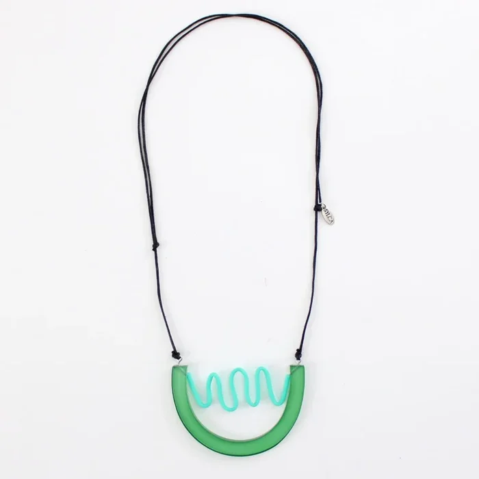 Artistic Yelena Pendant Necklace Green