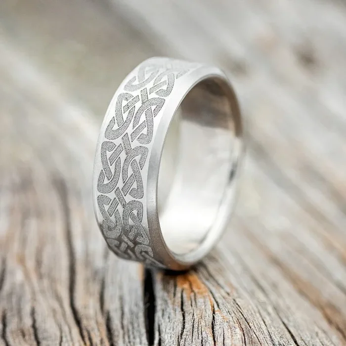 CELTIC LOVE KNOT ENGRAVED WEDDING BAND – TITANIUM – SIZE 6 1/2