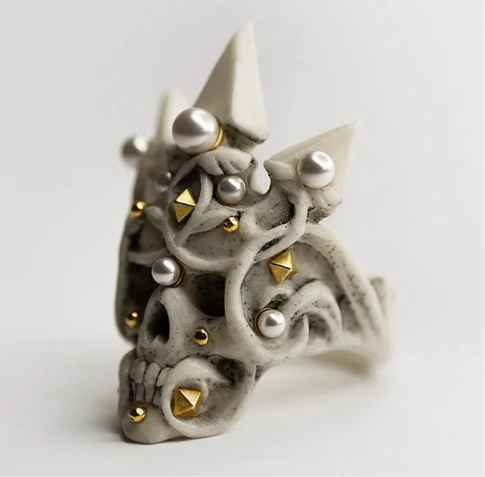 Crowned Skull ring – last items