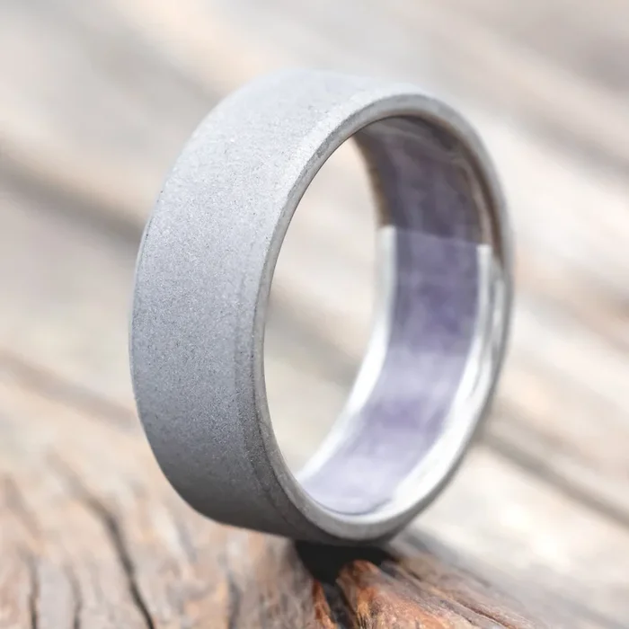 CRUSHED AMETHYST LINED WEDDING BAND WITH A SANDBLASTED FINISH