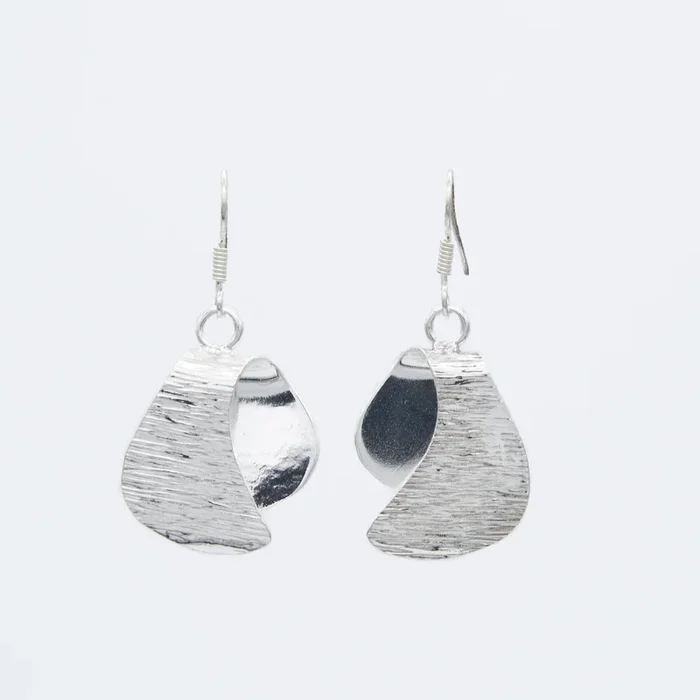 Curved Ribbon Lined Texture Silver Earrings