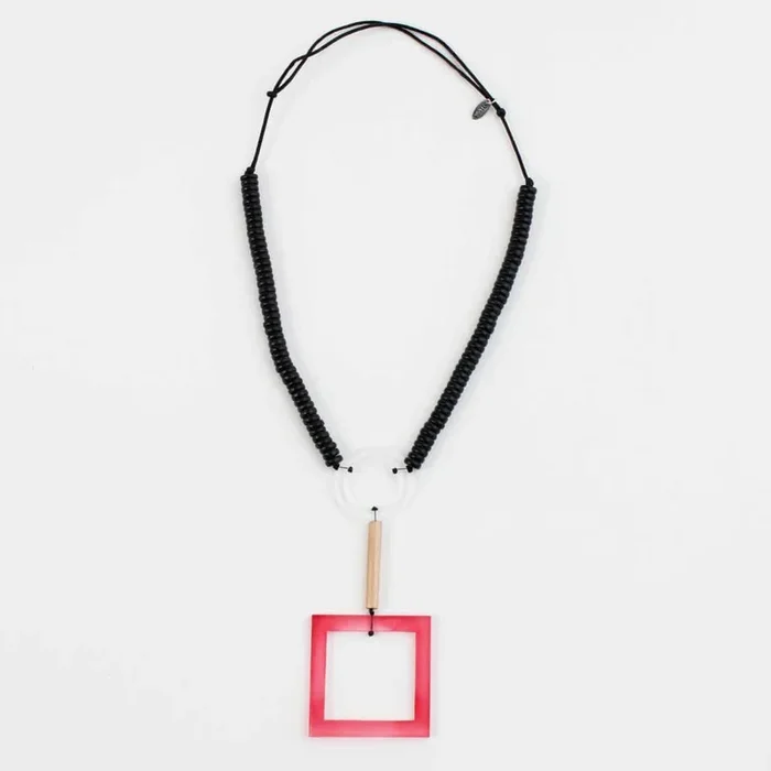 Dominique Pendant Necklace Redish Pink