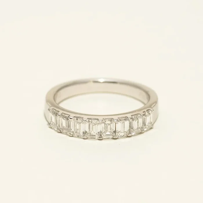 Emerald Cut Diamond Wedding Band in Platinum (1 1/5ct tw)