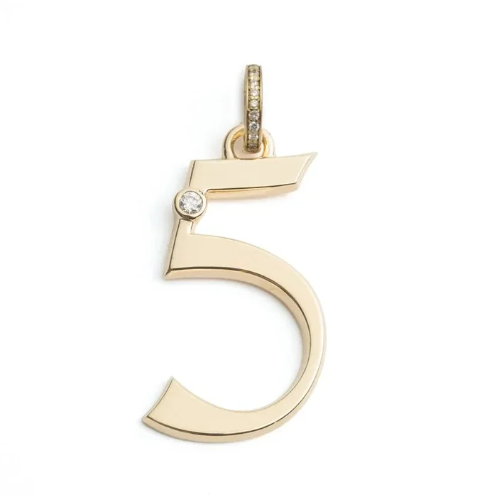 Engravable Number ‘5’ Oversized Pendant : in Yellow Gold with Diamond and an Annex Link