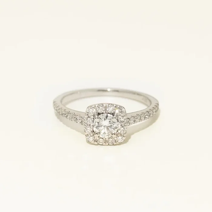 Estate Diamond Halo Ring in 14kt White Gold (1ct tw)