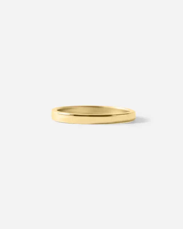 Flat Band / 2mm in Yellow Gold