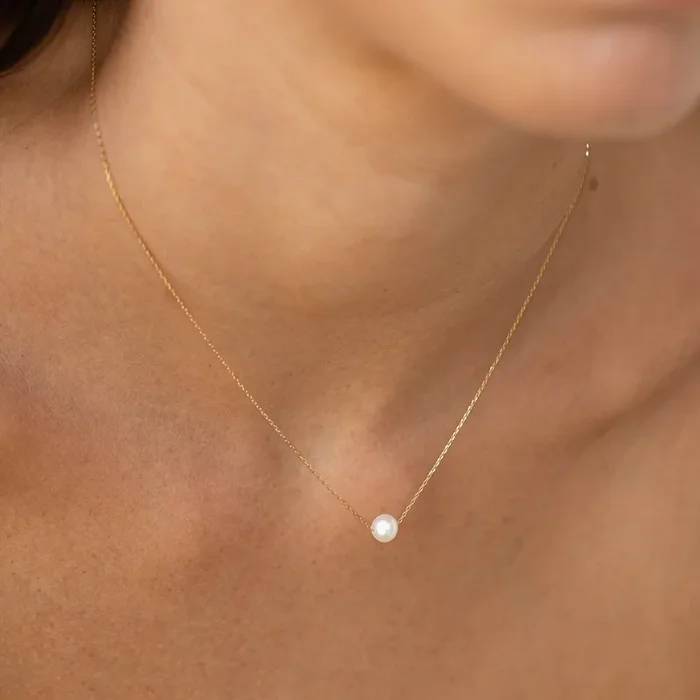 Floating Pearl Necklace – Caris