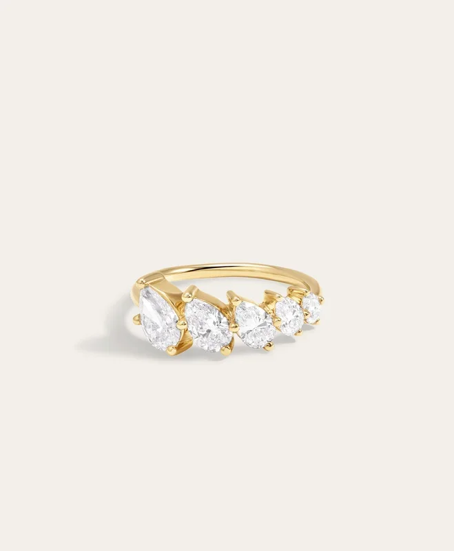 Graduated Pear Diamond Ring – Lab Grown