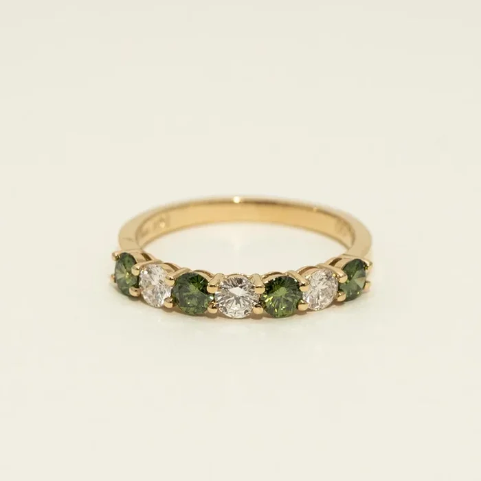 Green and White Diamond Band in 14kt Yellow Gold (1ct tw)