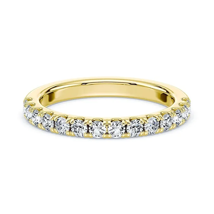 Lab Diamond Band – Medium