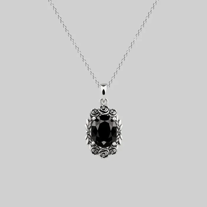 MARIA. Rose Wreath Onyx Necklace – Silver