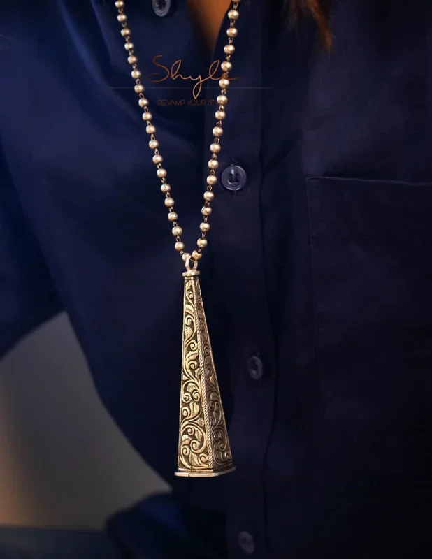 Mizoya Chitai Vintage Hookah Cap Inspired Necklace