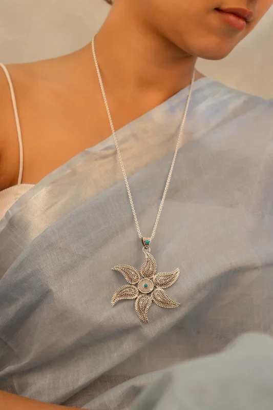Mizoya Intricate Blossom Flower Necklace