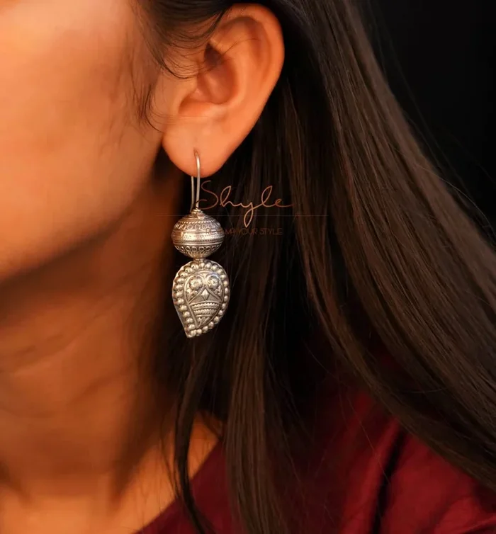 Mizoya Intricate Carry Drop Earrings
