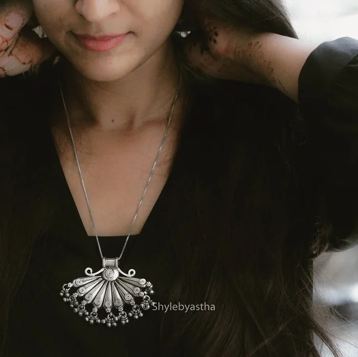 Mizoya Quirky Sequence Pendant