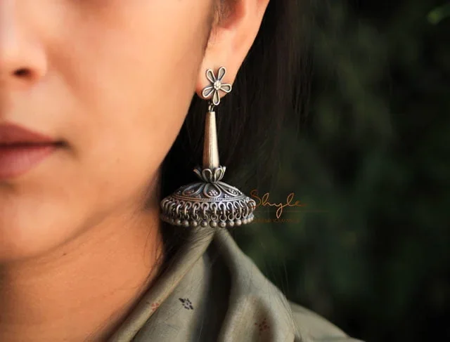 Moh Blooming Flower Statement Jhumka