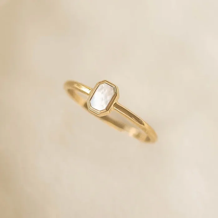 Mother of Pearl Ring 14k Gold – Maren
