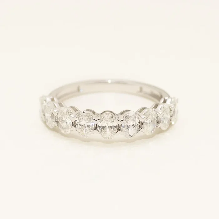 Oval Diamond Wedding Band in 14kt White Gold (1 5/8ct tw)