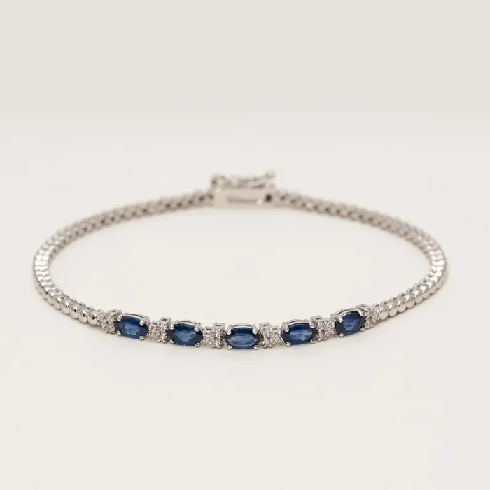 Oval Sapphire Bracelet in 14kt White Gold with Diamonds (1/7ct tw)