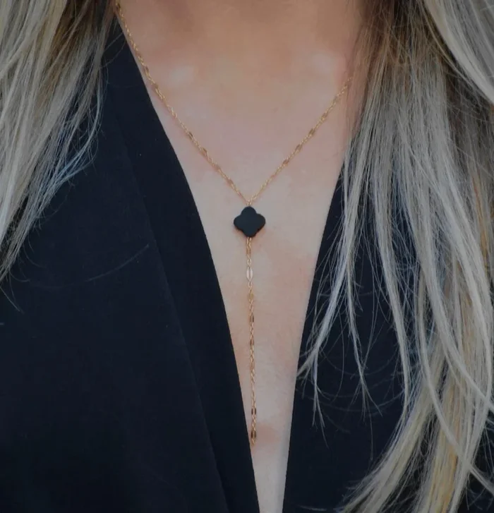 Payton Clover Drop Necklace – Onyx