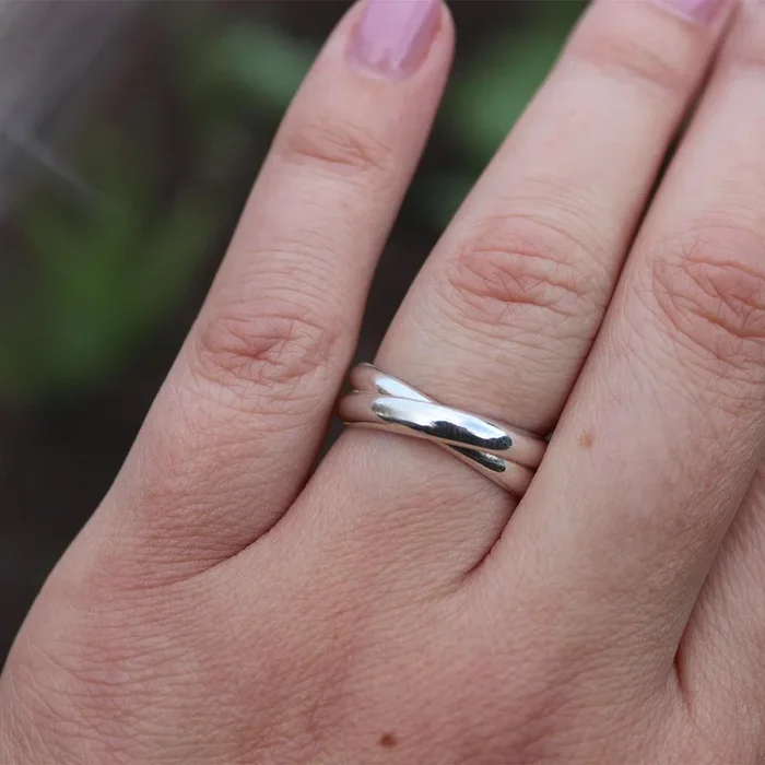 Peter James Criss Cross Ring in Sterling Silver – Size 6